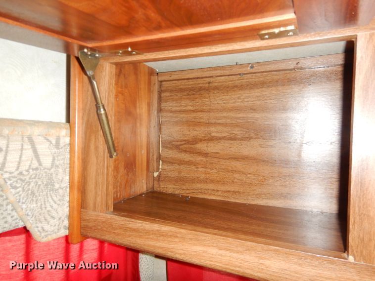 image for item FC9900 2003 Safari Cheetah RV