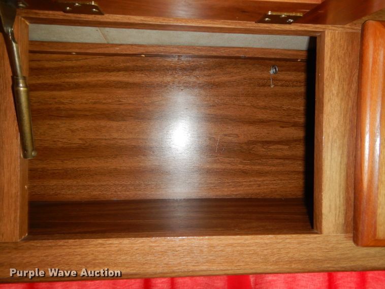 image for item FC9900 2003 Safari Cheetah RV