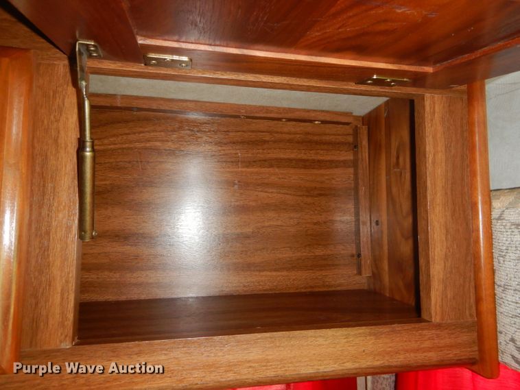 image for item FC9900 2003 Safari Cheetah RV