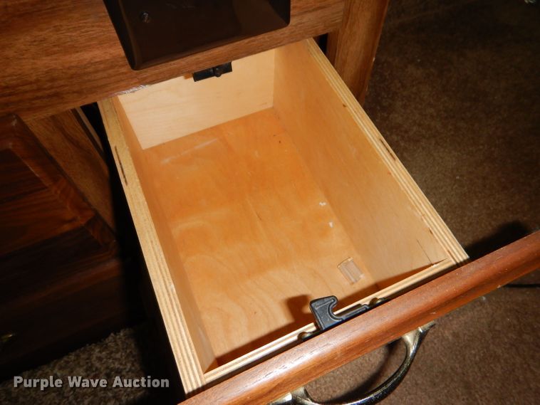 image for item FC9900 2003 Safari Cheetah RV