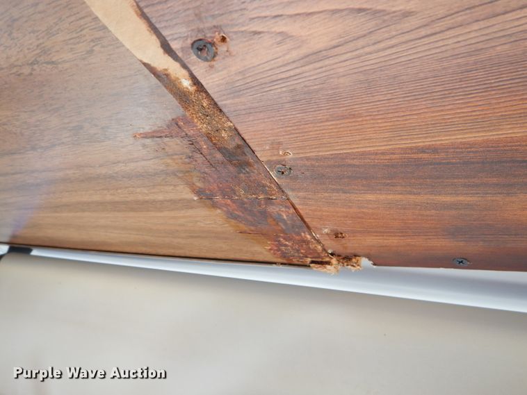 image for item FC9900 2003 Safari Cheetah RV