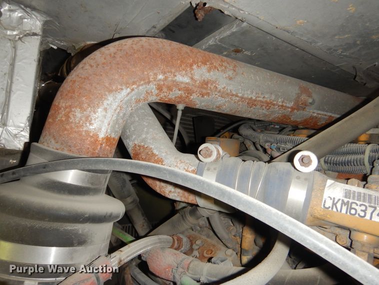 image for item FC9900 2003 Safari Cheetah RV