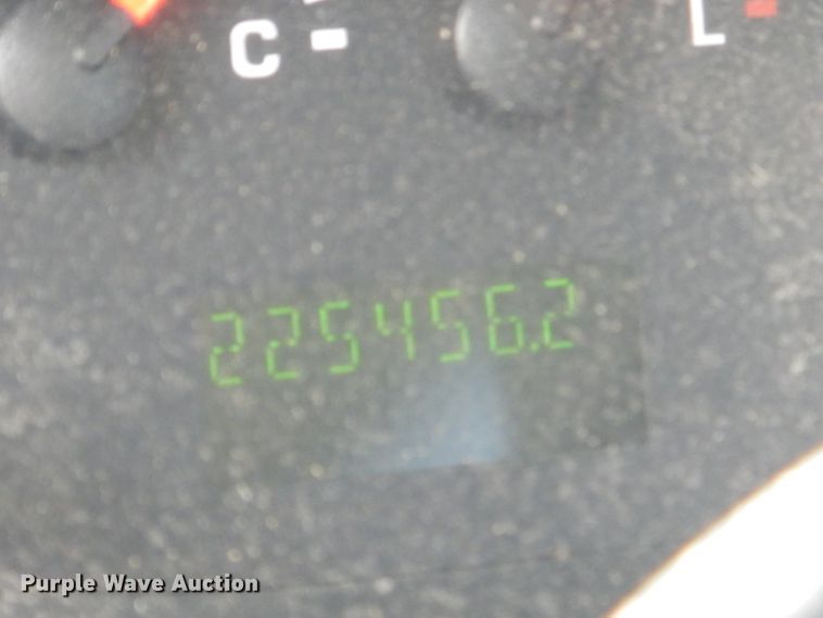 image for item FC9906 2006 Ford E350 shuttle bus