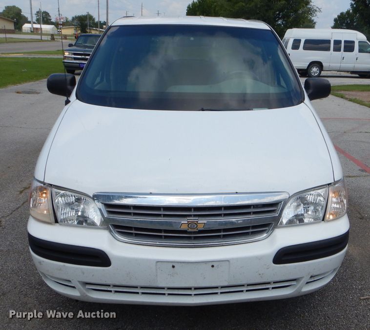 image for item FC9907 2005 Chevrolet Venture handicap accessible mini van