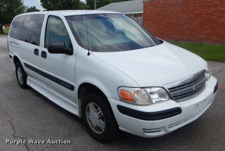image for item FC9907 2005 Chevrolet Venture handicap accessible mini van