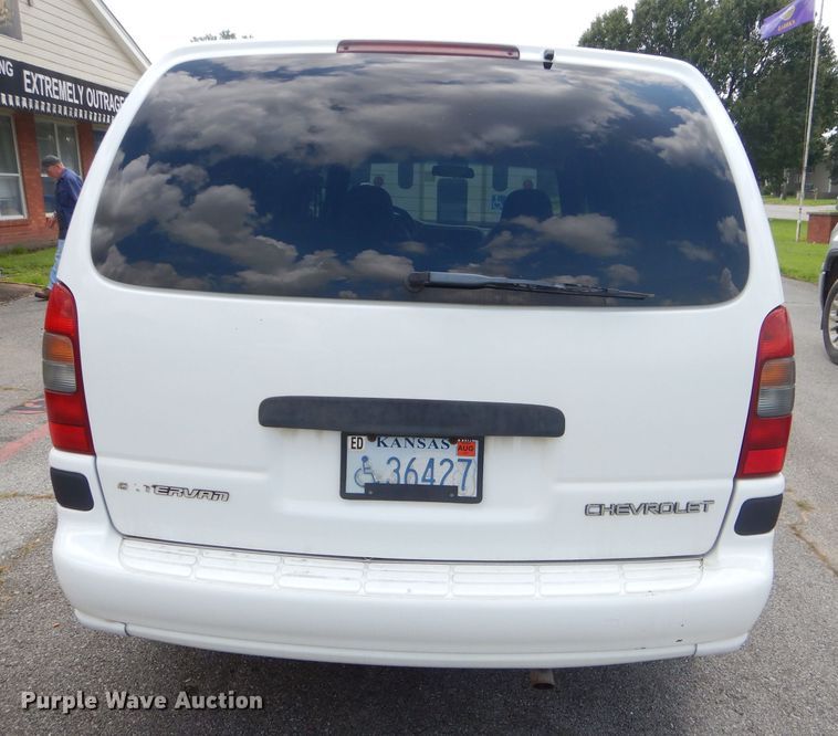 image for item FC9907 2005 Chevrolet Venture handicap accessible mini van
