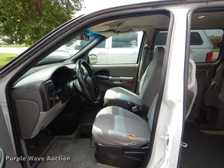 image for item FC9907 2005 Chevrolet Venture handicap accessible mini van