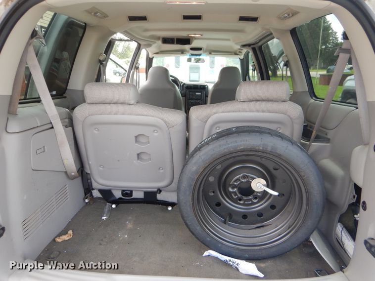 image for item FC9907 2005 Chevrolet Venture handicap accessible mini van