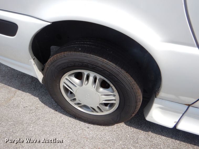 image for item FC9907 2005 Chevrolet Venture handicap accessible mini van