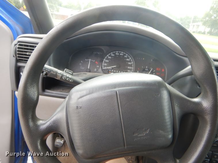 image for item FC9908 1997 Chevrolet Venture minivan