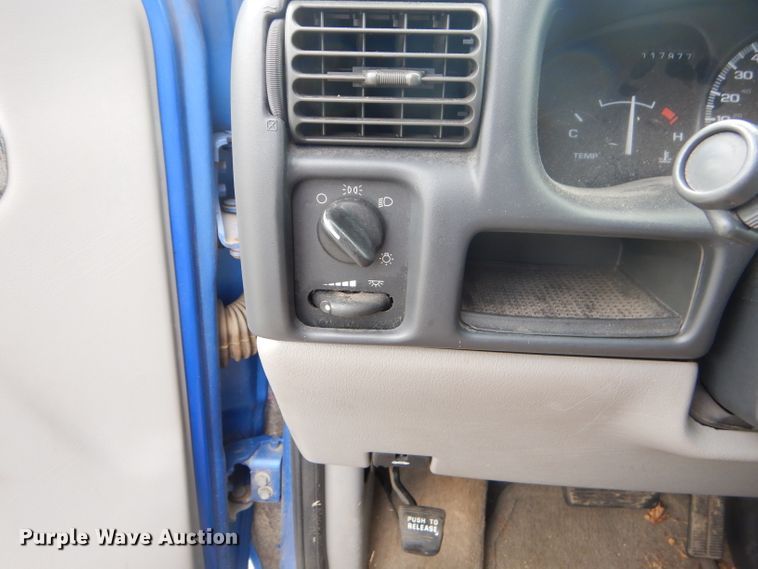 image for item FC9908 1997 Chevrolet Venture minivan