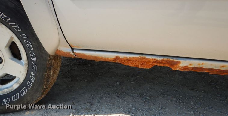 image for item FG9770 2004 Chevrolet Silverado 1500 Crew Cab pickup truck