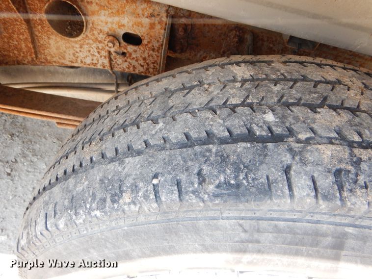 image for item FG9770 2004 Chevrolet Silverado 1500 Crew Cab pickup truck