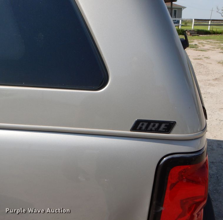 image for item FG9770 2004 Chevrolet Silverado 1500 Crew Cab pickup truck