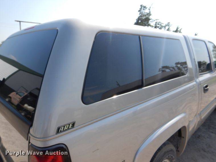 image for item FG9770 2004 Chevrolet Silverado 1500 Crew Cab pickup truck