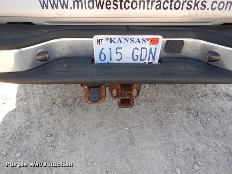 image for item FG9770 2004 Chevrolet Silverado 1500 Crew Cab pickup truck