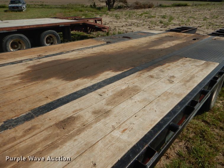 image for item FG9778 2011 PJ equipment trailer