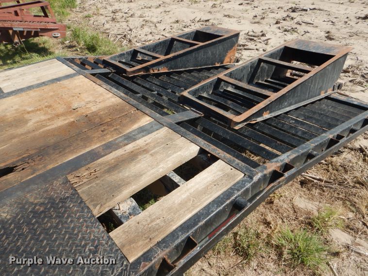 image for item FG9778 2011 PJ equipment trailer