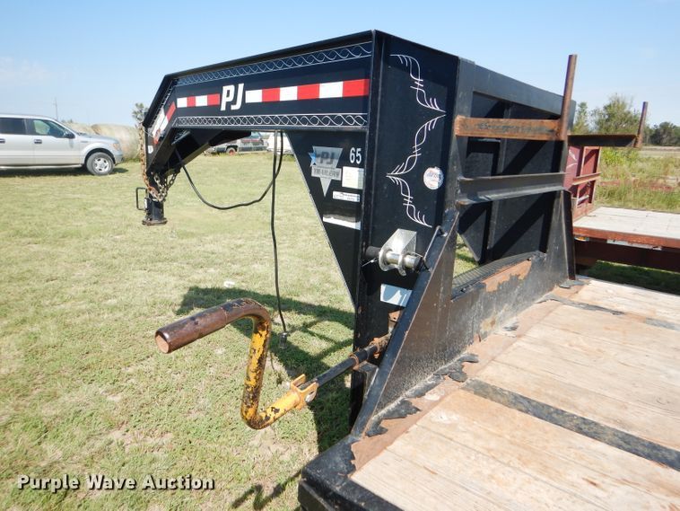 image for item FG9778 2011 PJ equipment trailer