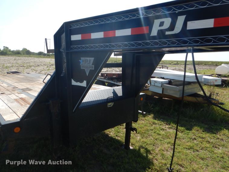 image for item FG9778 2011 PJ equipment trailer