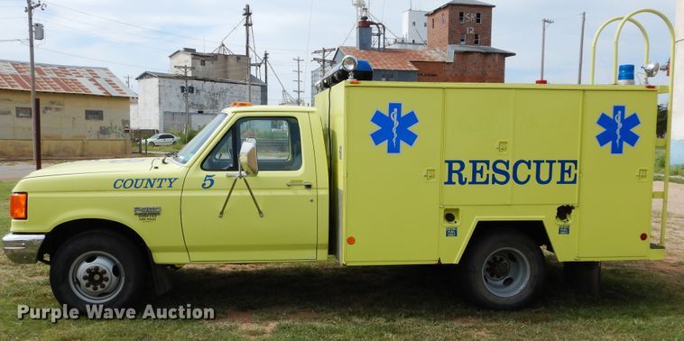 image for item FK9751 1991 Ford F350 utility bed pickup truck