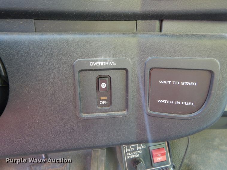 image for item FK9751 1991 Ford F350 utility bed pickup truck