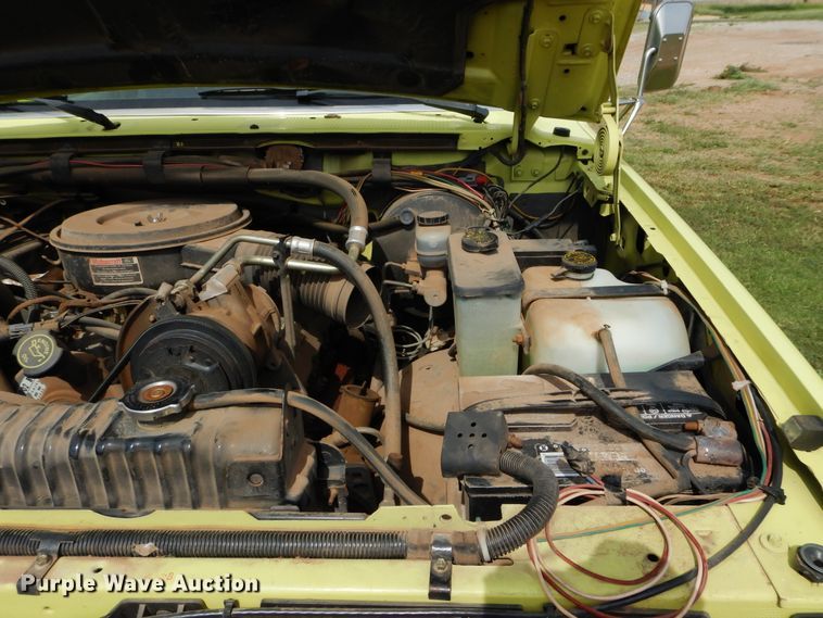 image for item FK9751 1991 Ford F350 utility bed pickup truck