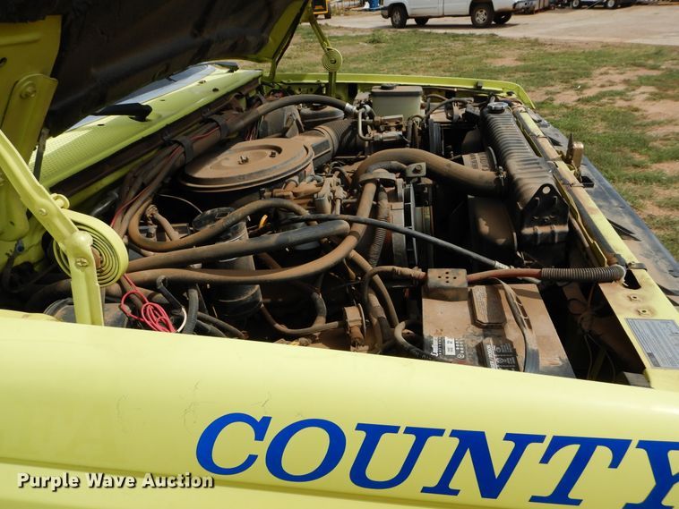 image for item FK9751 1991 Ford F350 utility bed pickup truck