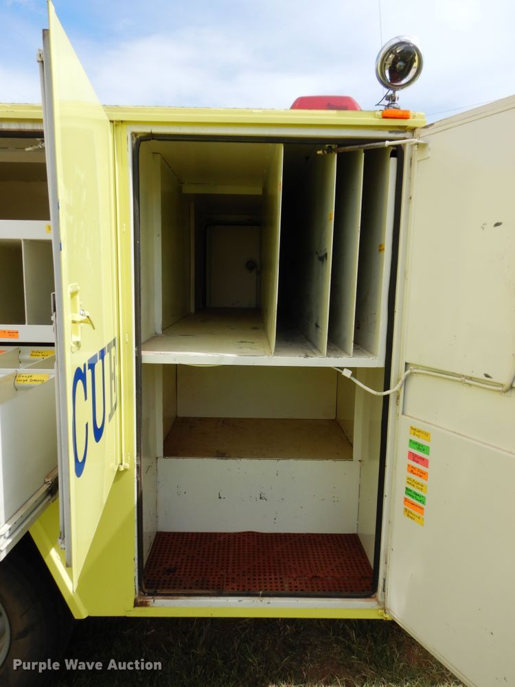 image for item FK9751 1991 Ford F350 utility bed pickup truck