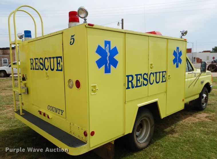 image for item FK9751 1991 Ford F350 utility bed pickup truck