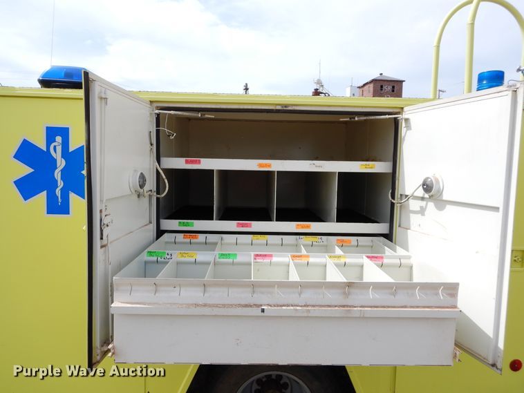 image for item FK9751 1991 Ford F350 utility bed pickup truck