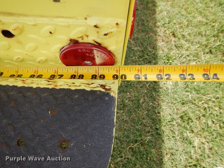 image for item FK9751 1991 Ford F350 utility bed pickup truck