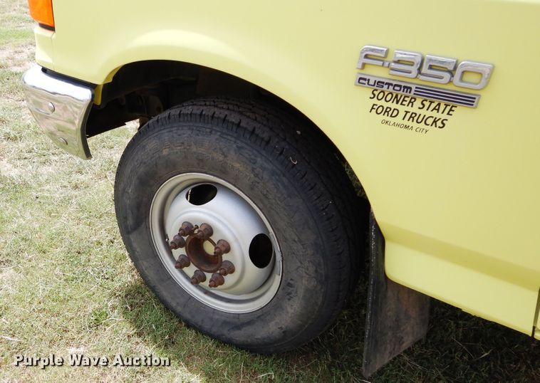 image for item FK9751 1991 Ford F350 utility bed pickup truck