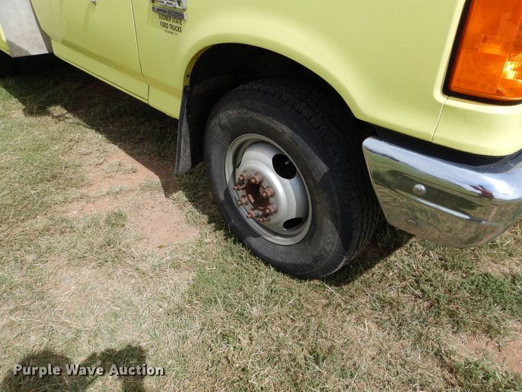 image for item FK9751 1991 Ford F350 utility bed pickup truck