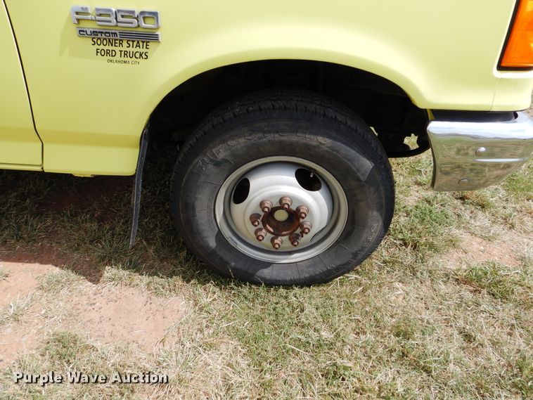 image for item FK9751 1991 Ford F350 utility bed pickup truck