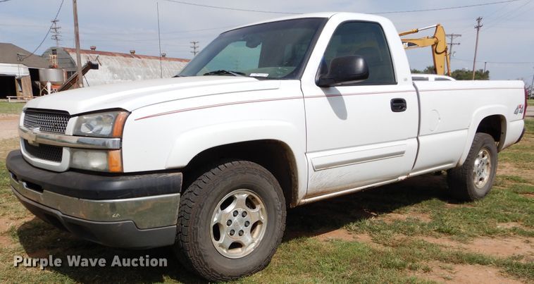 image for item FK9752 2003 Chevrolet Silverado 1500 pickup truck