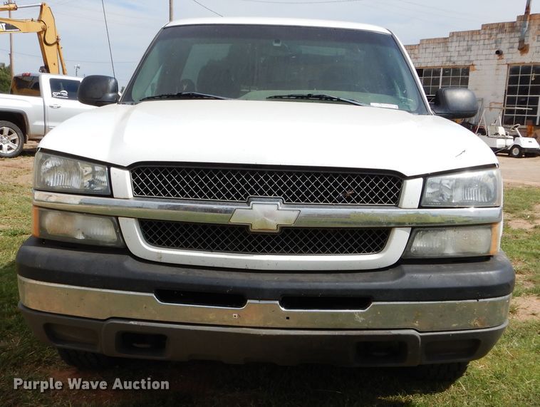 image for item FK9752 2003 Chevrolet Silverado 1500 pickup truck