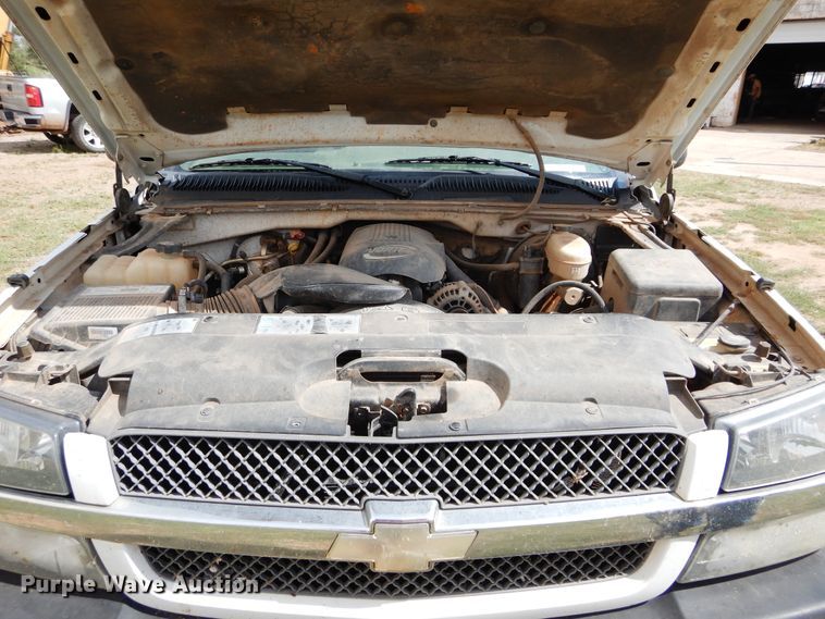 image for item FK9752 2003 Chevrolet Silverado 1500 pickup truck