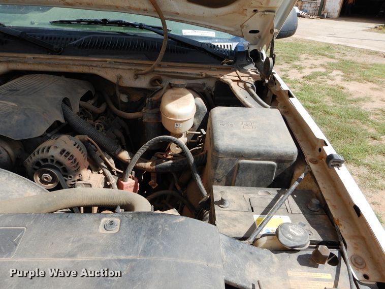 image for item FK9752 2003 Chevrolet Silverado 1500 pickup truck