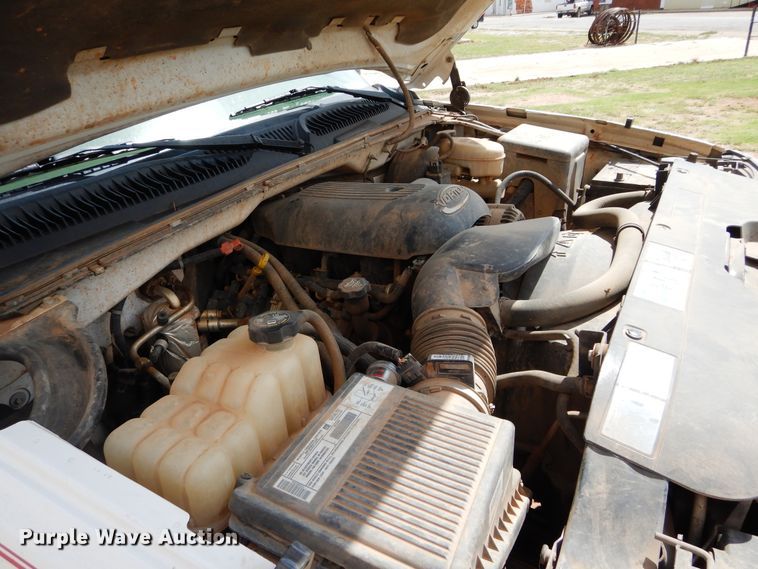 image for item FK9752 2003 Chevrolet Silverado 1500 pickup truck