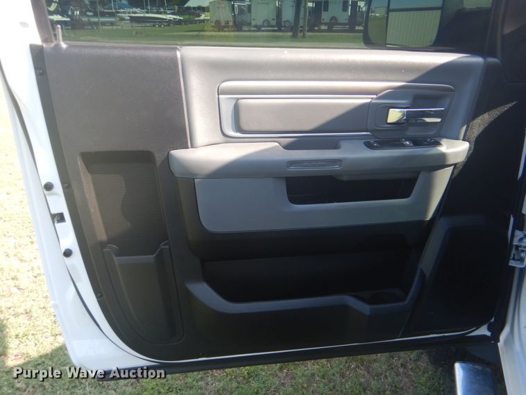 image for item FT9461 2014 Dodge Ram 4500HD SLT truck cab and chassis