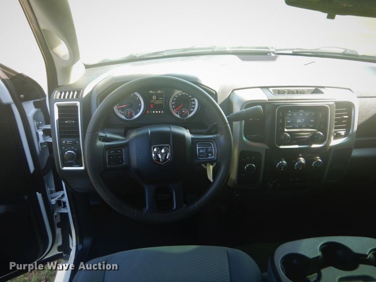 image for item FT9461 2014 Dodge Ram 4500HD SLT truck cab and chassis