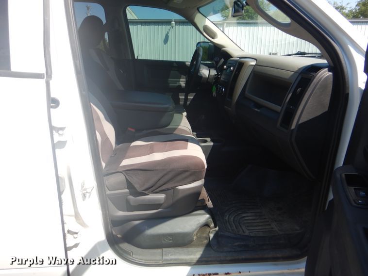 image for item FT9479 2012 Dodge Ram 3500 Crew Cab pickup truck