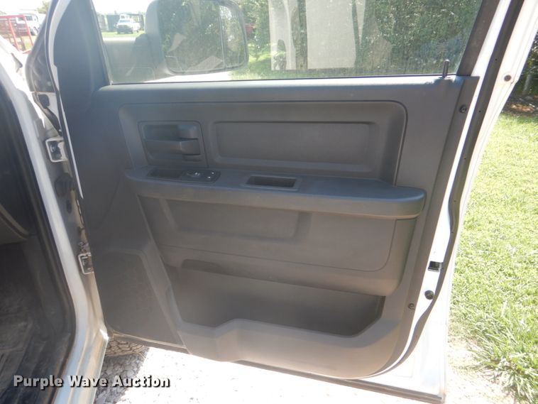 image for item FT9479 2012 Dodge Ram 3500 Crew Cab pickup truck