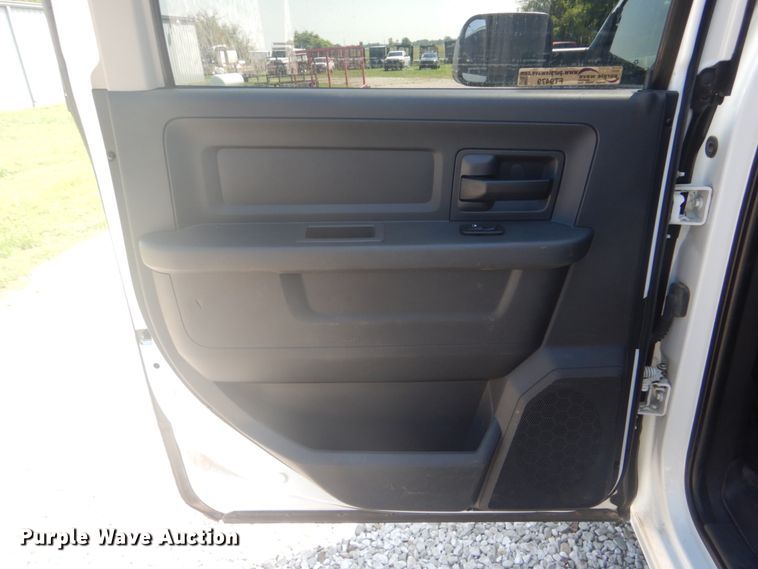 image for item FT9479 2012 Dodge Ram 3500 Crew Cab pickup truck