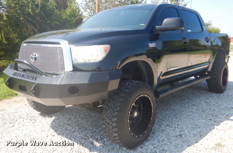 image for item FT9480 2013 Toyota Tundra Crew Max pickup truck