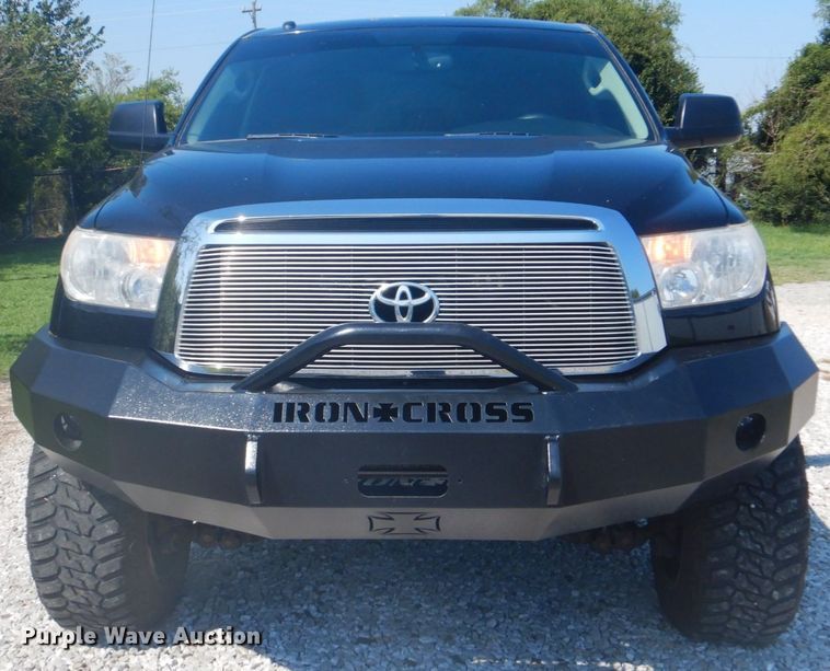 image for item FT9480 2013 Toyota Tundra Crew Max pickup truck
