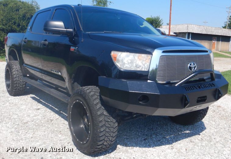 image for item FT9480 2013 Toyota Tundra Crew Max pickup truck