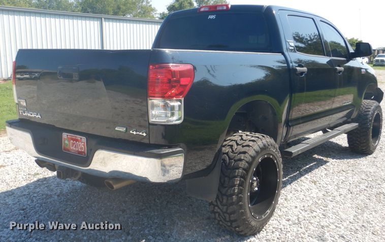 image for item FT9480 2013 Toyota Tundra Crew Max pickup truck