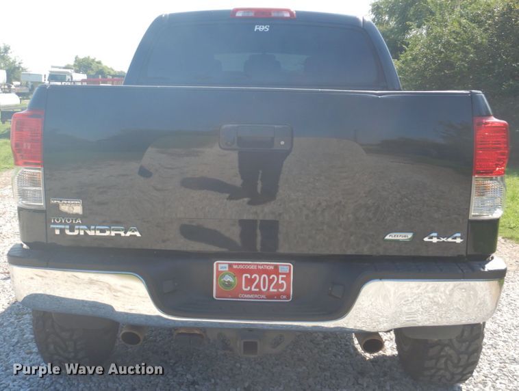 image for item FT9480 2013 Toyota Tundra Crew Max pickup truck